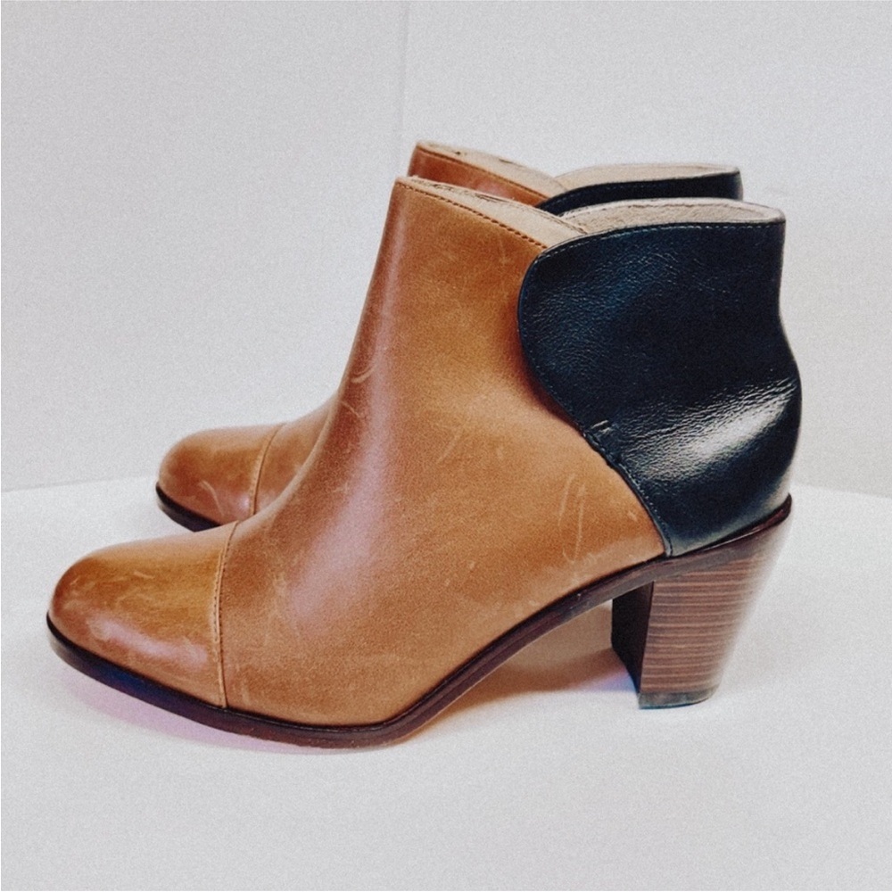 Wolverine 1000 Mile Tan and Black Leather Ankle Boots - 8.5